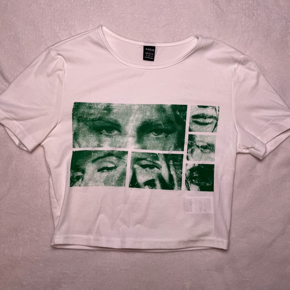 SHEIN Green Eyes Baby Tee